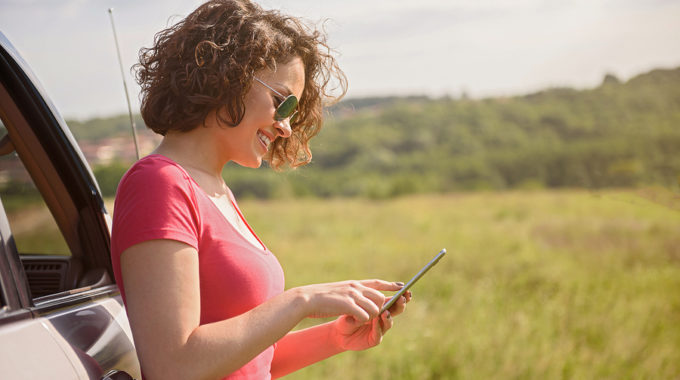 Tankstellenpreise mithilfe von Smartphone-Apps vergleichen